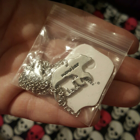 NEW mama bear necklace - Picture 2 of 3